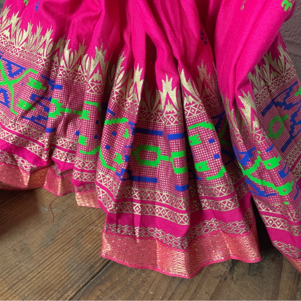 Beautiful NWT Chandrakala Creations Skirt. Pure Banarasi Weaves.